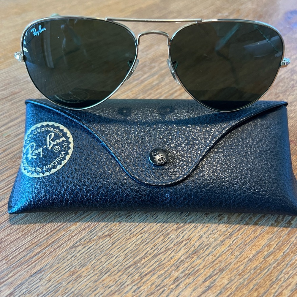 Ray-Ban Silver Aviator Sunglasse (Unisex)